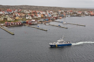 Houses near the shortline in Smogen.