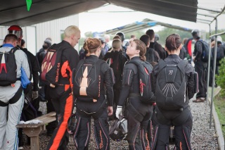 SDC Furies XP (Charles, Shannon, Karyn, Rhonda and Anabel) getting ready for the first jump while Rhonda looks up at those same interesting cloud formations.